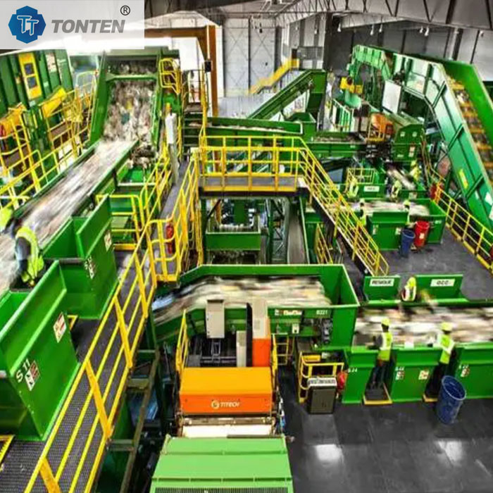 Estação de triagem de resíduos domésticos de futuro aberto e verde