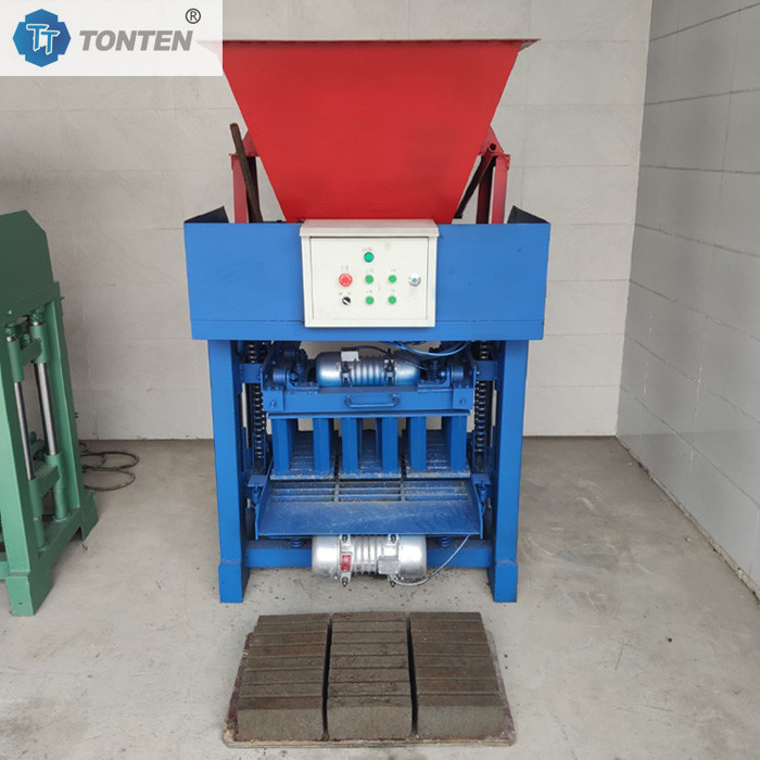Equipamento semiautomático para fabricação de tijolos de cimento